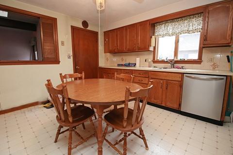 14 Jasper St, Saugus, MA 01906 photo 5