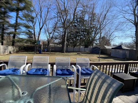 53 Treetop Ave, Springfield, MA 01118 photo 2