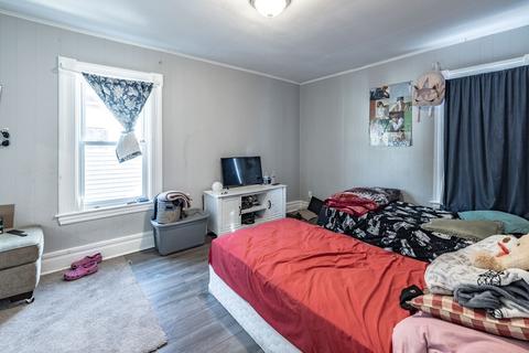 73 Tyler St, Springfield, MA 01109 photo 15