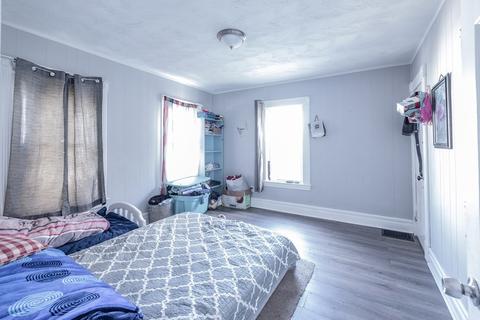 73 Tyler St, Springfield, MA 01109 photo 11