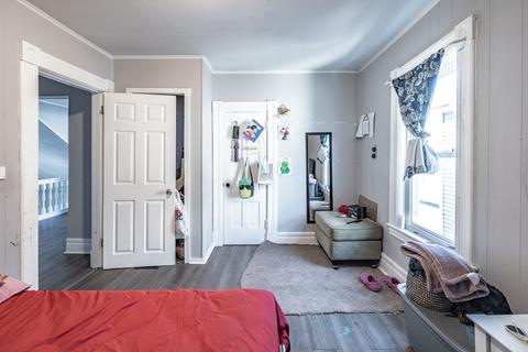 73 Tyler St, Springfield, MA 01109 photo 18