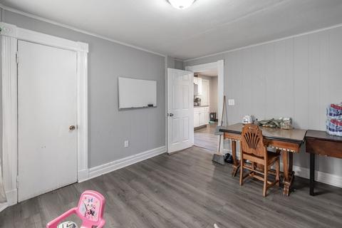 73 Tyler St, Springfield, MA 01109 photo 10