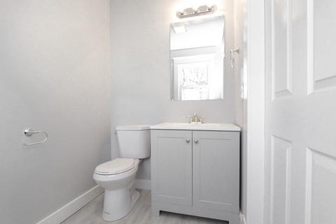 35 Eton St, Springfield, MA 01108 photo 24