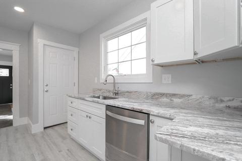 35 Eton St, Springfield, MA 01108 photo 5