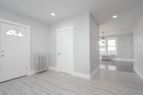35 Eton St, Springfield, MA 01108 photo 9