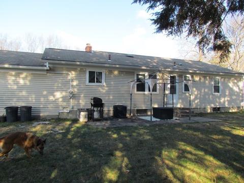 33 Kittrell St, Springfield, MA 01119 photo 2