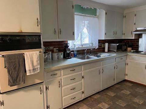 33 Kittrell St, Springfield, MA 01119 photo 5