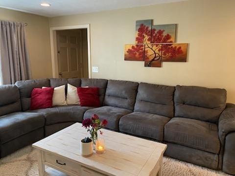 33 Kittrell St, Springfield, MA 01119 photo 9