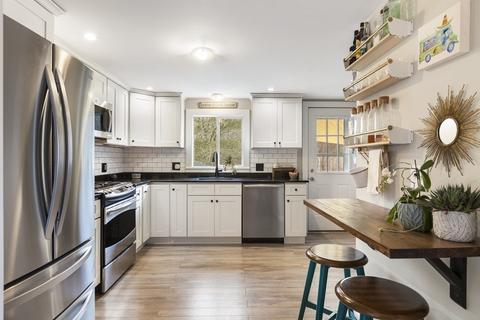 16 Kane St, Fairhaven, MA 02719 photo 11