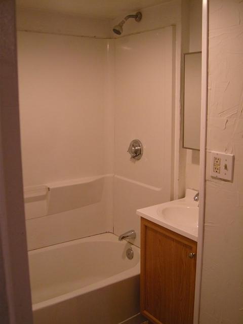24 Crescent St, Worcester, MA 01605 photo 8