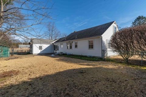 17 Beechwood Ave, Easthampton, MA 01027 photo 3