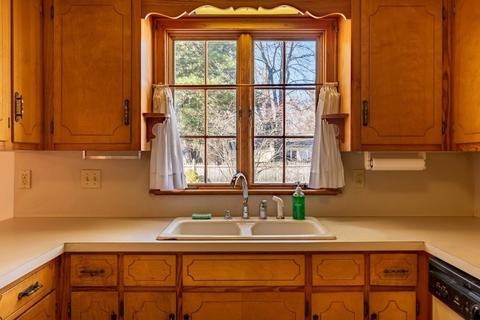 17 Beechwood Ave, Easthampton, MA 01027 photo 6