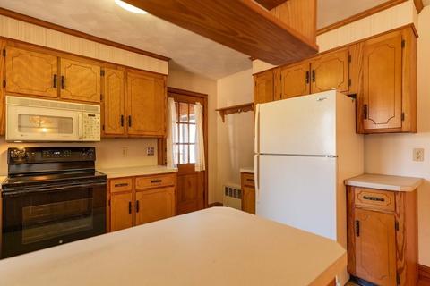 17 Beechwood Ave, Easthampton, MA 01027 photo 8