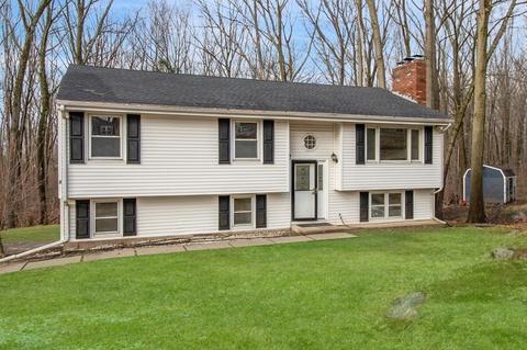 3 Colonial Rd, Sutton, MA 01590 photo 1
