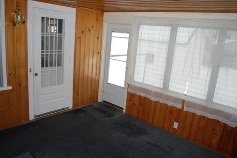 34 Emerald Ave, Webster, MA 01570 photo 5