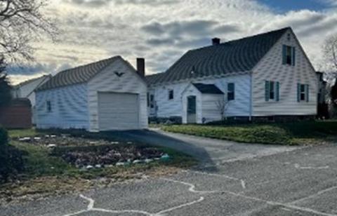 34 Emerald Ave, Webster, MA 01570 photo 3