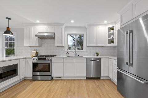 4 Laurel St, Marblehead, MA 01945 photo 14