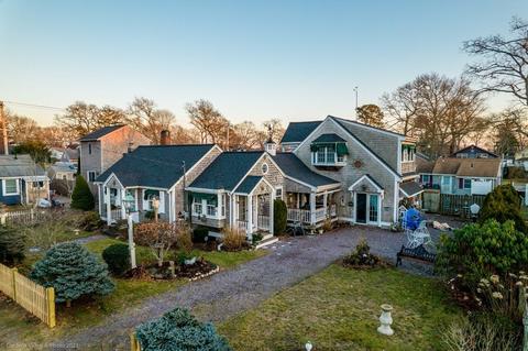 4 Weston Ave, Wareham, MA 02571 photo 1