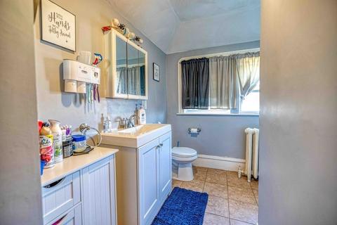 362 Ames St, Fall River, MA 02721 photo 28
