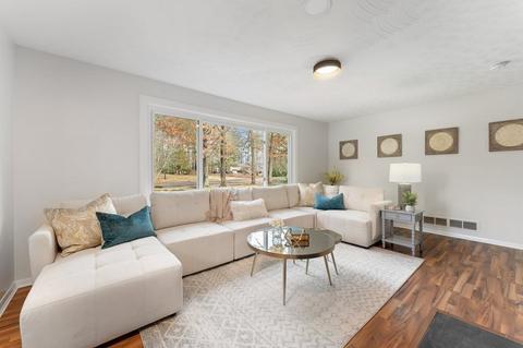 21 Warren Rd, Upton, MA 01568 photo 10