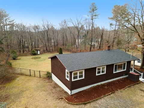 21 Warren Rd, Upton, MA 01568 photo 2