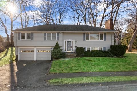 76 Tudor Rd, Needham, MA 02492 photo 1