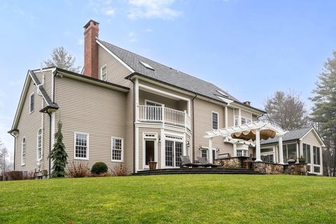 44 Bubbling Brook Rd, Walpole, MA 02081 photo 3