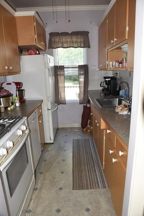 344 Lawton St, Fall River, MA 02721 photo 12