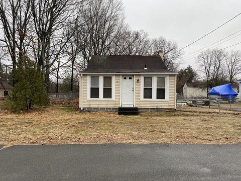 33 Guyotte, Chicopee, MA 01020 photo 2