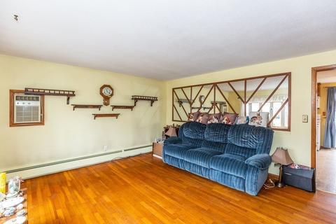 3 Vine St, Webster, MA 01570 photo 4