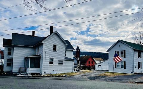 10 Eddy St, Ware, MA 01082 photo 2