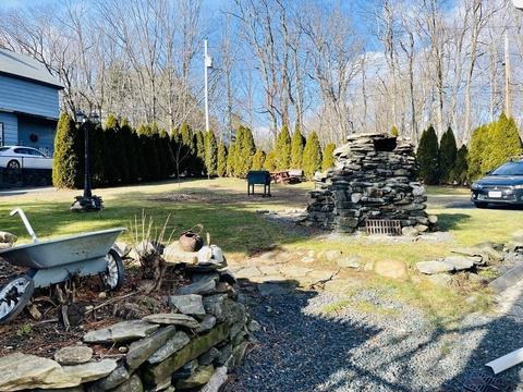 10 Eddy St, Ware, MA 01082 photo 4