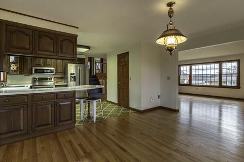 16 Lyman St, Easthampton, MA 01027 photo 16