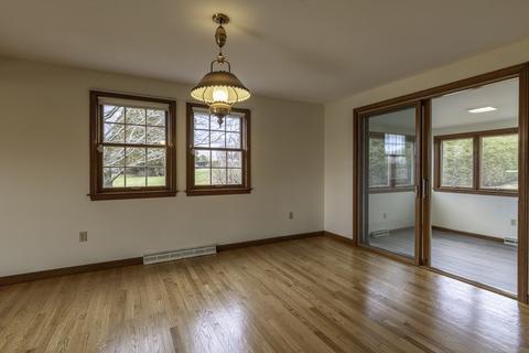 16 Lyman St, Easthampton, MA 01027 photo 13