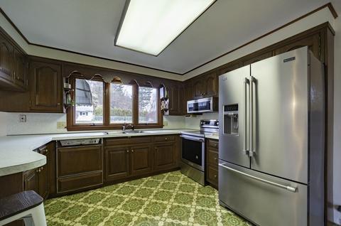 16 Lyman St, Easthampton, MA 01027 photo 19