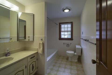 16 Lyman St, Easthampton, MA 01027 photo 27