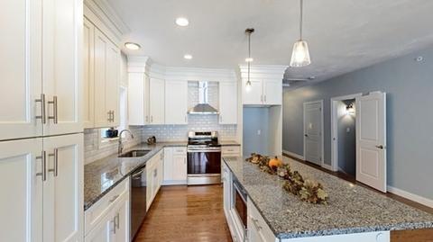 20 Country Club Blvd #1, Dudley, MA 01571