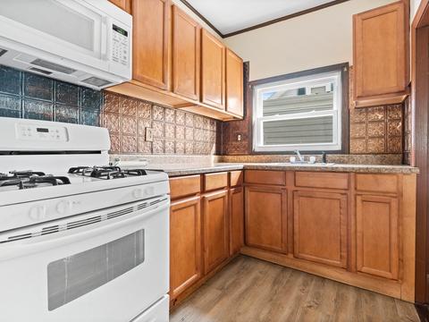 91 Park St, Fall River, MA 02721 photo 2