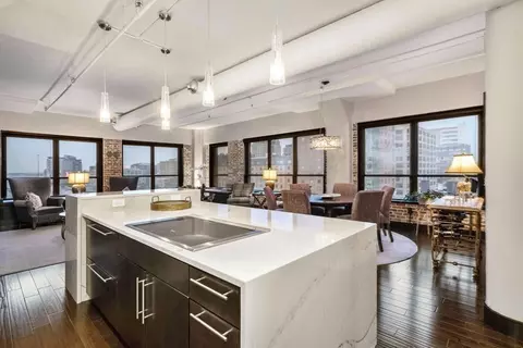 210 Lincoln St #801, Boston, MA 02111
