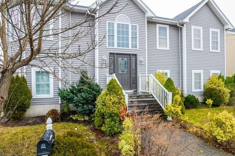 14 Abington Ln, Fall River, MA 02721 photo 3