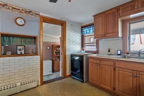 73 Searles St, Chicopee, MA 01020 photo 13