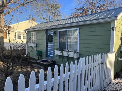 8 Trinity Ln, Wareham, MA 02571 photo 3