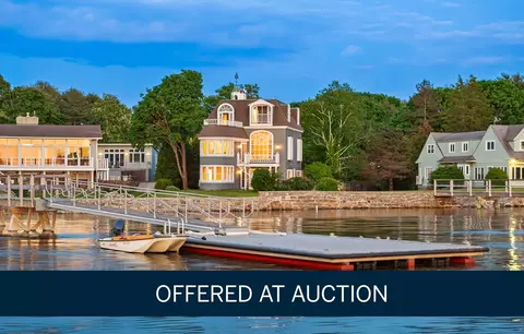 2 Foster St, Marblehead, MA 01945
