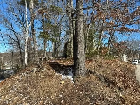 54 Lakeside Ave, Webster, MA 01570 photo 5