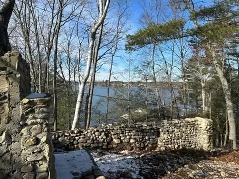 54 Lakeside Ave, Webster, MA 01570 photo 2