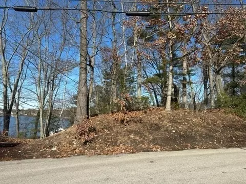 54 Lakeside Ave, Webster, MA 01570 photo 3