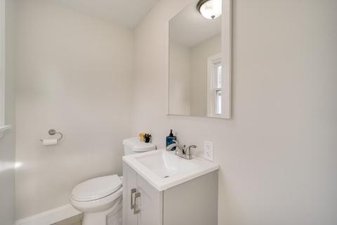 14 Leroy Pl, Springfield, MA 01104 photo 19