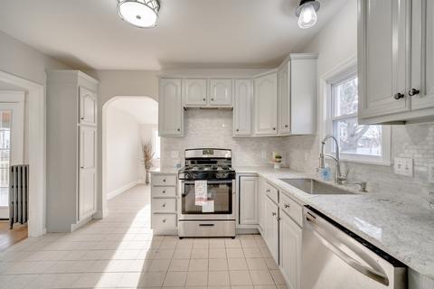 14 Leroy Pl, Springfield, MA 01104 photo 10