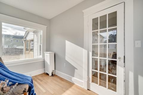 14 Leroy Pl, Springfield, MA 01104 photo 6