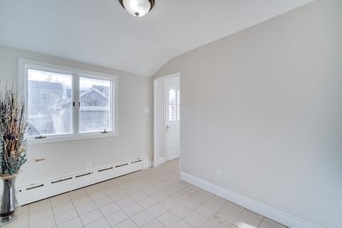 14 Leroy Pl, Springfield, MA 01104 photo 17